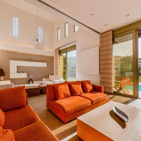 Filerimos Oasis Villa *